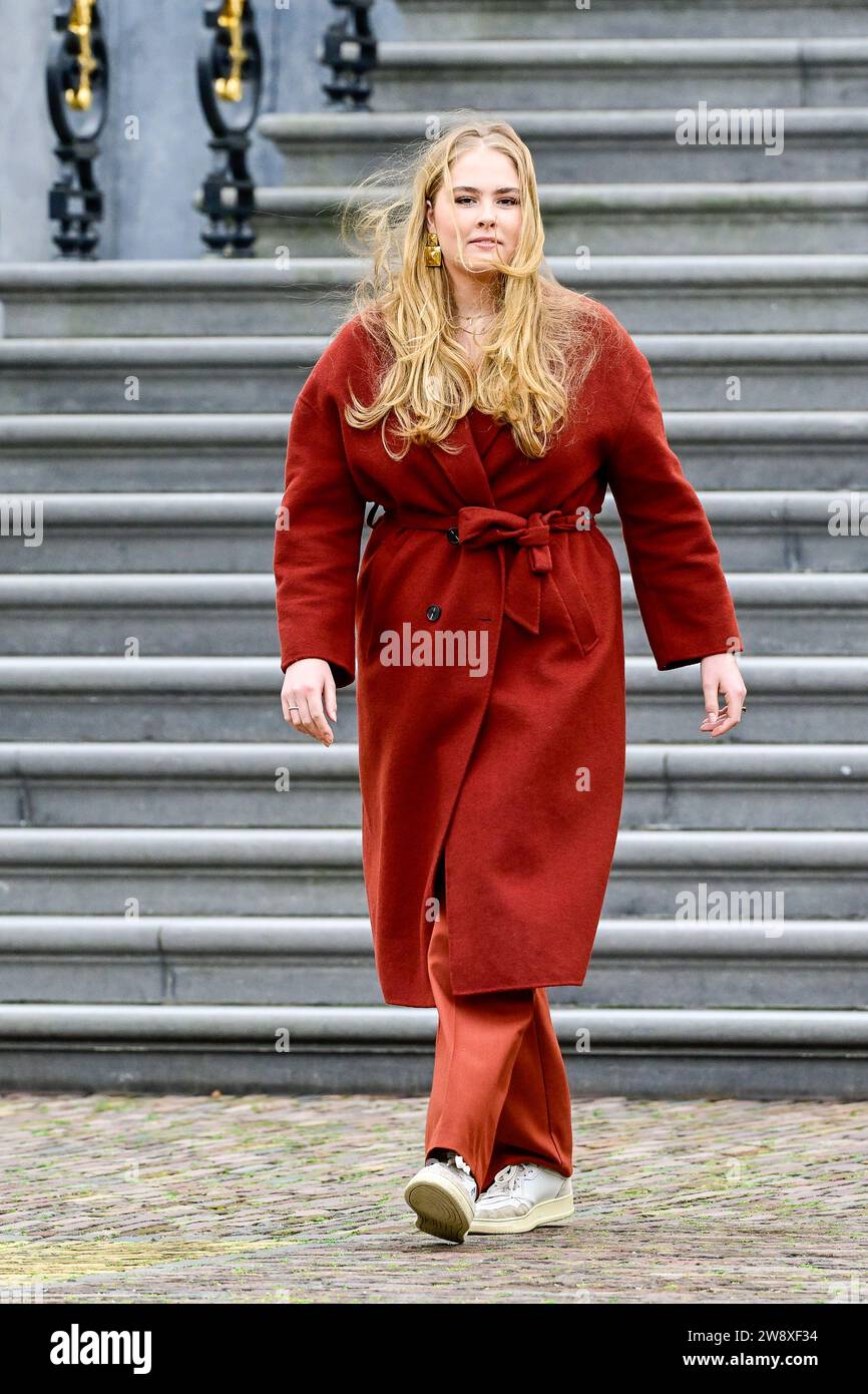 DEN HAAG, 22-12-2023, Paleis Huis ten Bosch Najaarfotosessie 2023 bij Paleis Huis ten Bosch. FOTO: Brunopress/Patrick van Emst Autumn Photo Session 2023 al Palazzo Huis Ten Bosch. Op de foto / sulla foto: Prinses Amalia / Princess Amalia Foto Stock