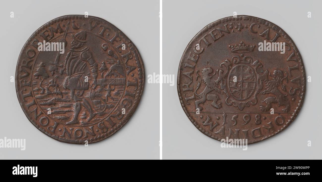 Assassinio di Ulrich van Daun, Conte van Valckesteyn, commissionato da Francisco de Mendoza, anonimo, medaglia di rame dal vivo del 1598. Fronte: Mendoza con la spada destra, sulla quale viene colpita la testa del conte di Valckesteyn e nella mano sinistra; casa bruciata all'interno sullo sfondo. Rovescio: Stemma coronato in Cartouche, affiancato da due leoni all'interno di Kerschrift; Cut: Year. Utrecht rame (metallo) percussione (lavorazione dei metalli) Utrecht Foto Stock