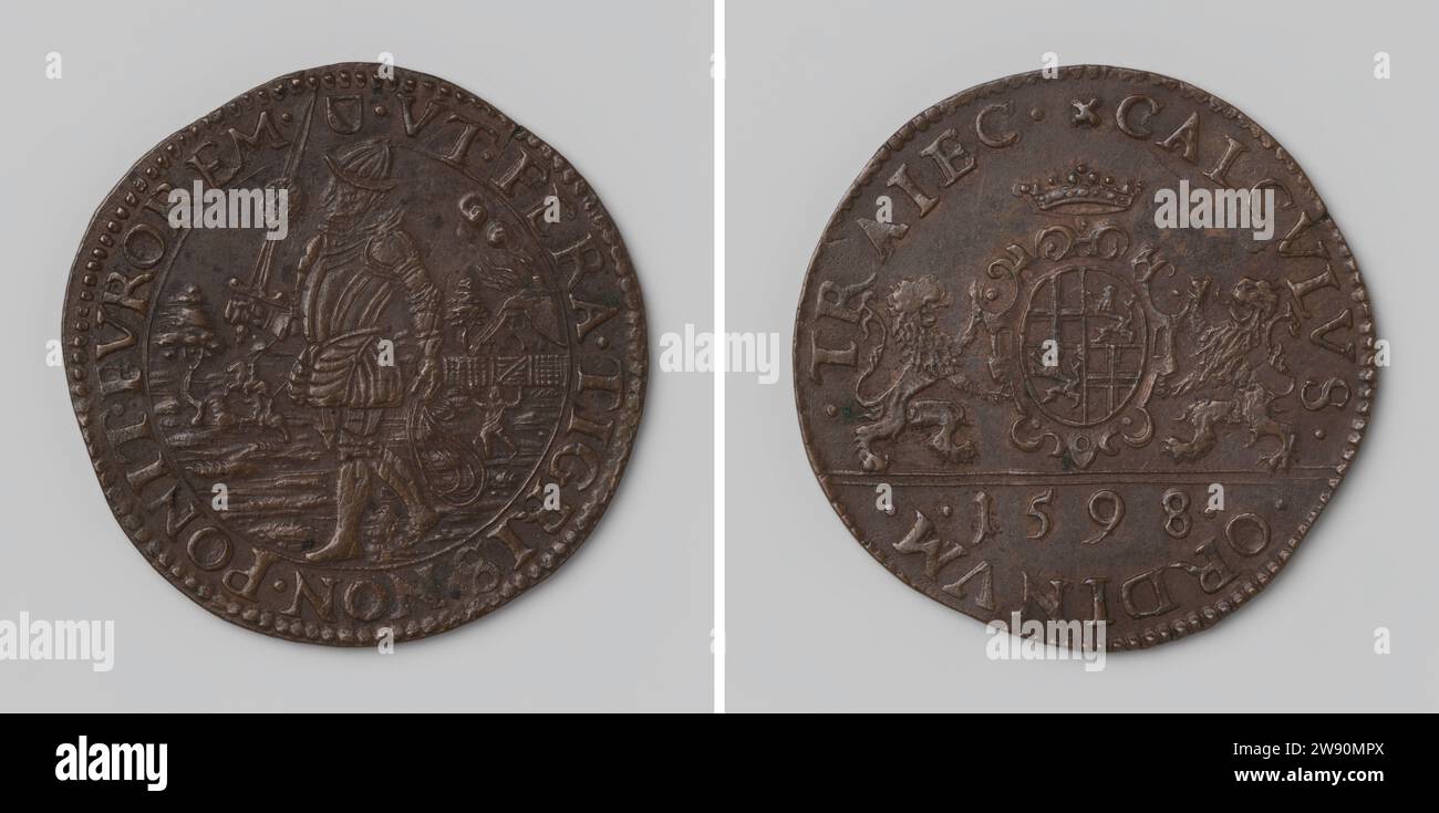 Assassinio di Ulrich van Daun, Conte van Valckesteyn, commissionato da Francisco de Mendoza, anonimo, medaglia di rame dal vivo del 1598. Fronte: Mendoza con la spada destra, sulla quale viene colpita la testa del conte di Valckesteyn e nella mano sinistra; casa bruciata all'interno sullo sfondo. Rovescio: Stemma coronato in Cartouche, affiancato da due leoni all'interno di Kerschrift; Cut: Year. Utrecht rame (metallo) percussione (lavorazione dei metalli) Utrecht Foto Stock
