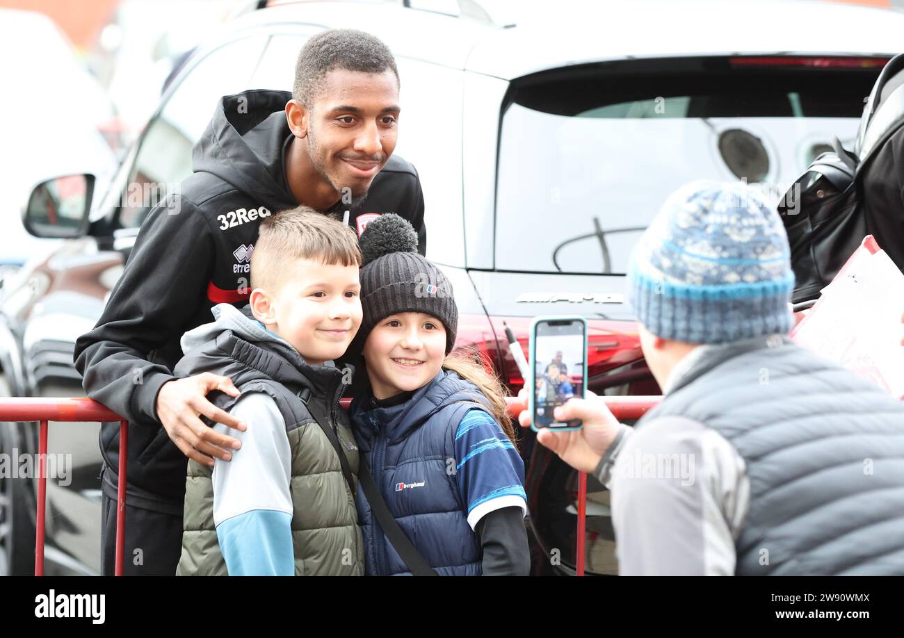 Isaiah Jones di Middlesbrough arriva davanti alla partita del campionato Sky Bet Middlesbrough vs West Bromwich Albion al Riverside Stadium, Middlesbrough, Regno Unito, 23 dicembre 2023 (foto di Nigel Roddis/News Images) Foto Stock