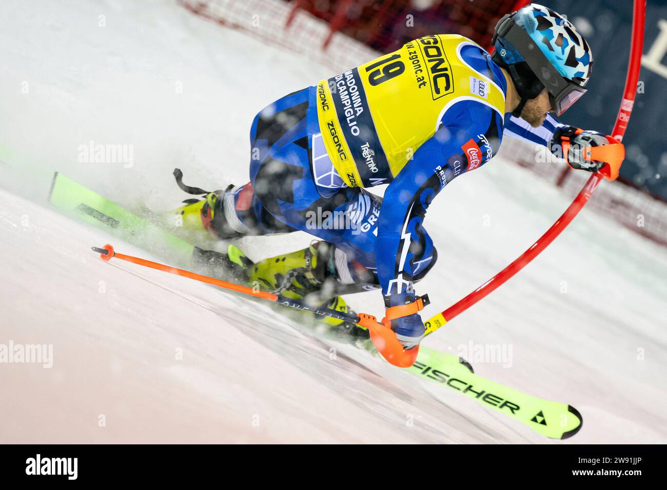 Madonna di Campiglio, Trento, 22 dicembre 2023: GINNIS A. (GRE) gareggia nella Audi Fis Alpine Ski World Cup 2023-24 Men's Slalom Race sulla 3Tre Slope Credit: MAURO DALLA POZZA/Alamy Live News Foto Stock