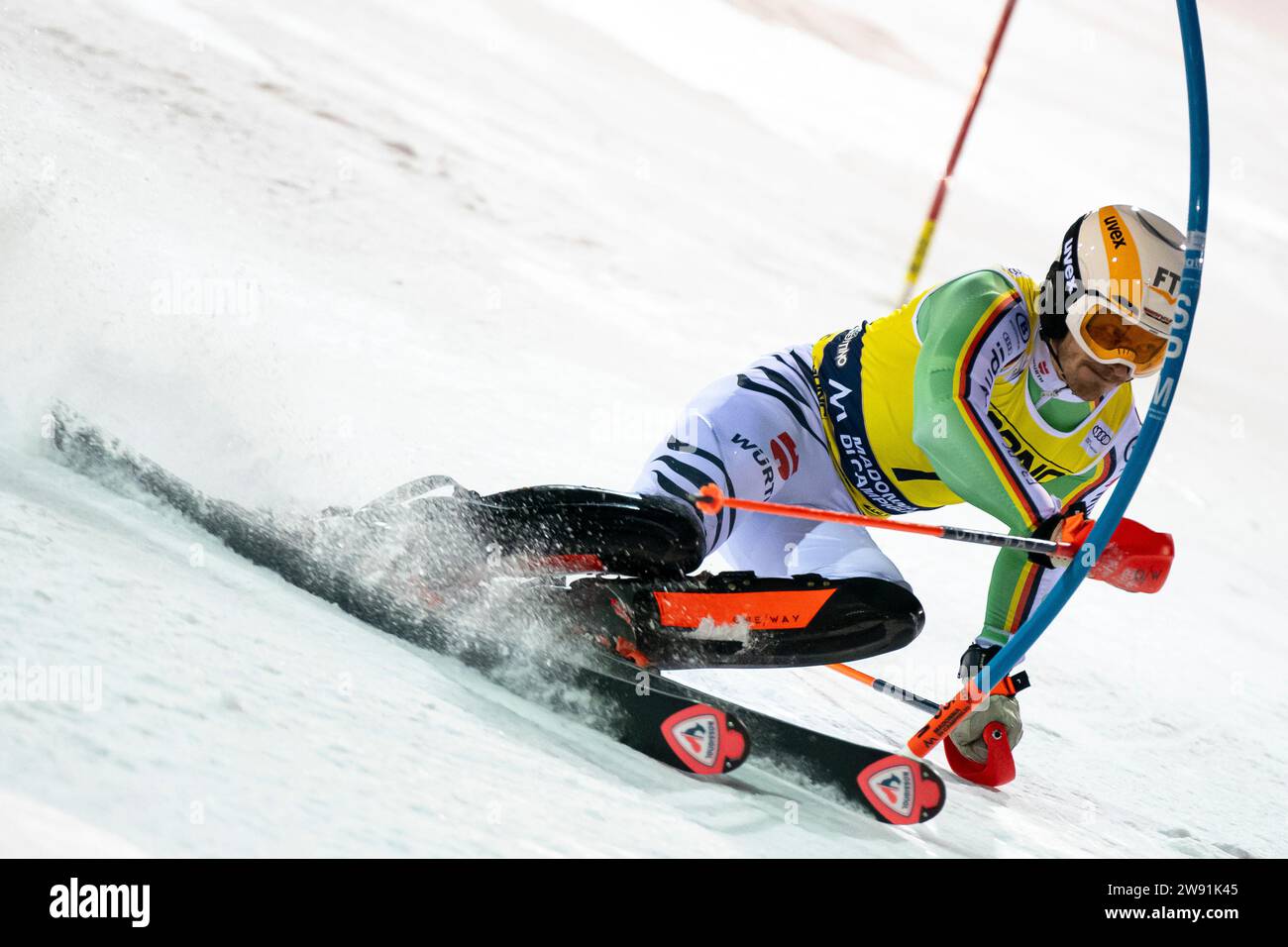 Madonna di Campiglio, Trento, 22 dicembre 2023: STRASSER Linus (Ger) gareggia nella Audi Fis Alpine Skiing World Cup 2023-24 Men's Slalom Race sulla 3Tre Slope Credit: MAURO DALLA POZZA/Alamy Live News Foto Stock