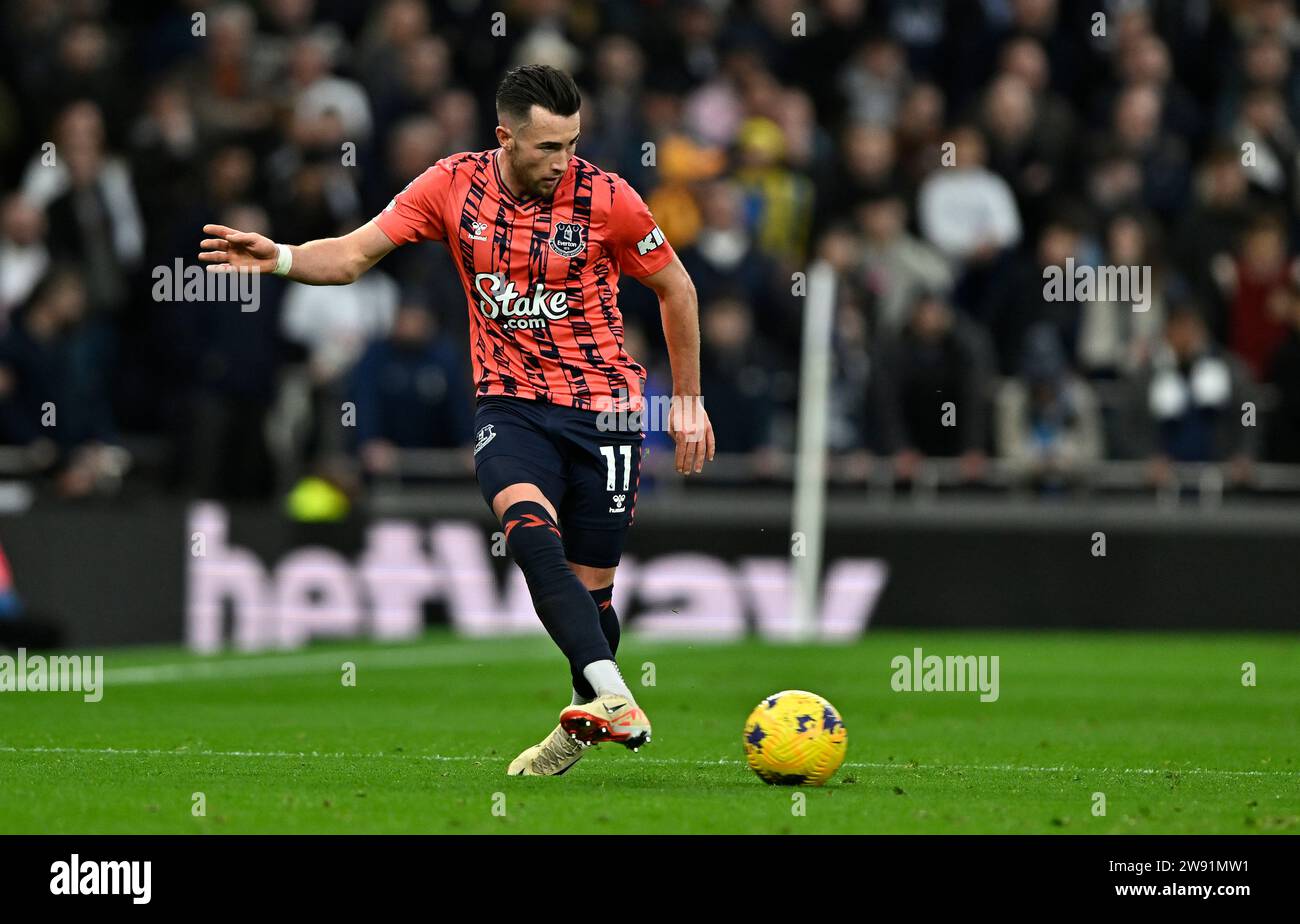 Londra, Regno Unito. 23 dicembre 2023. Jack Harrison (Everton) durante la partita del Tottenham V Everton Premier League al Tottenham Hotspur Stadium. Crediti: MARTIN DALTON/Alamy Live News Foto Stock