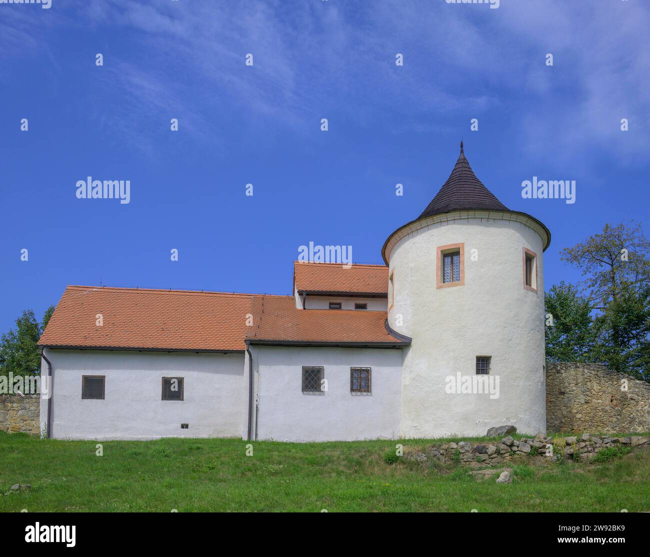 Torre del villaggio fortificato, Zumberk u Novych Hradu, Boemia meridionale, Repubblica Ceca Foto Stock