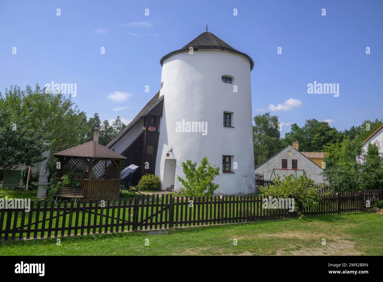 Torre del villaggio fortificato, Zumberk u Novych Hradu, Boemia meridionale, Repubblica Ceca Foto Stock