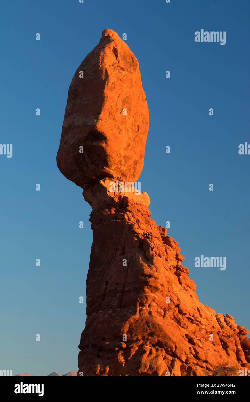 Roccia equilibrato, Arches National Park, Utah Foto Stock