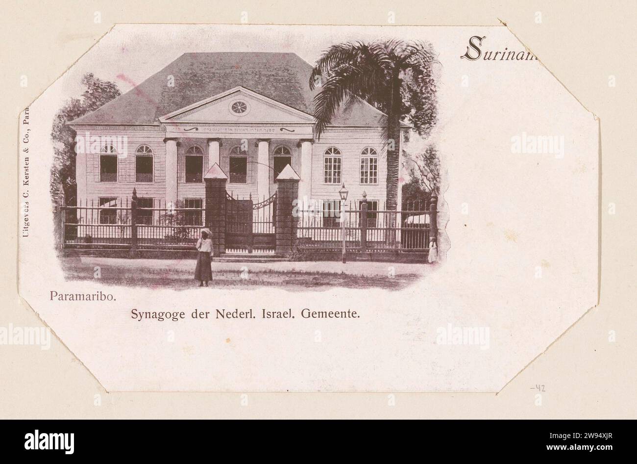 Synagogue neve Shalom, C. Kersten & Co., Anonymous, 1900 - 1910 Synagogue neve Shalom in Paramaribo. Parte di una raccolta di 68 cartoline del Suriname, riunite in un album come ricordo di un soggiorno in Suriname nel settembre 1911. Paramaribo cartone la Sinagoga (come edificio e luogo di culto  religione ebraica) Paramaribo. Sinagoga neve Shalom Foto Stock