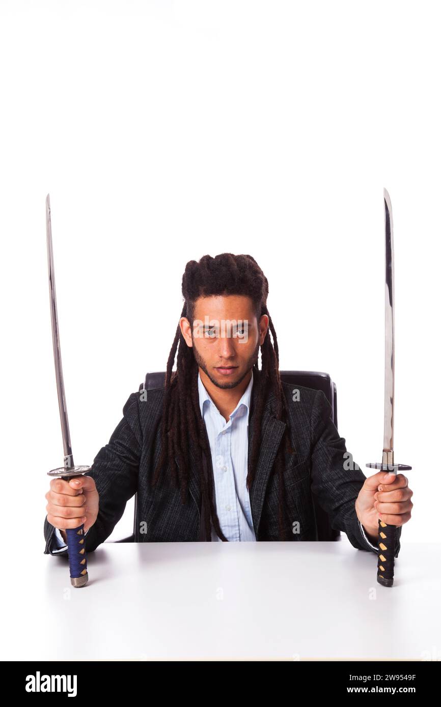 rastafari uomo d'affari guerriero con spade ninja Foto Stock