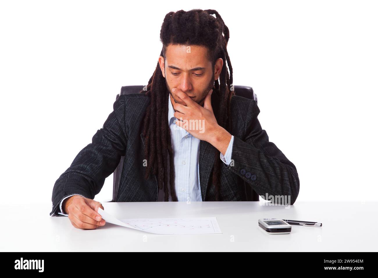 rastafari uomo d'affari che lavora in ufficio Foto Stock
