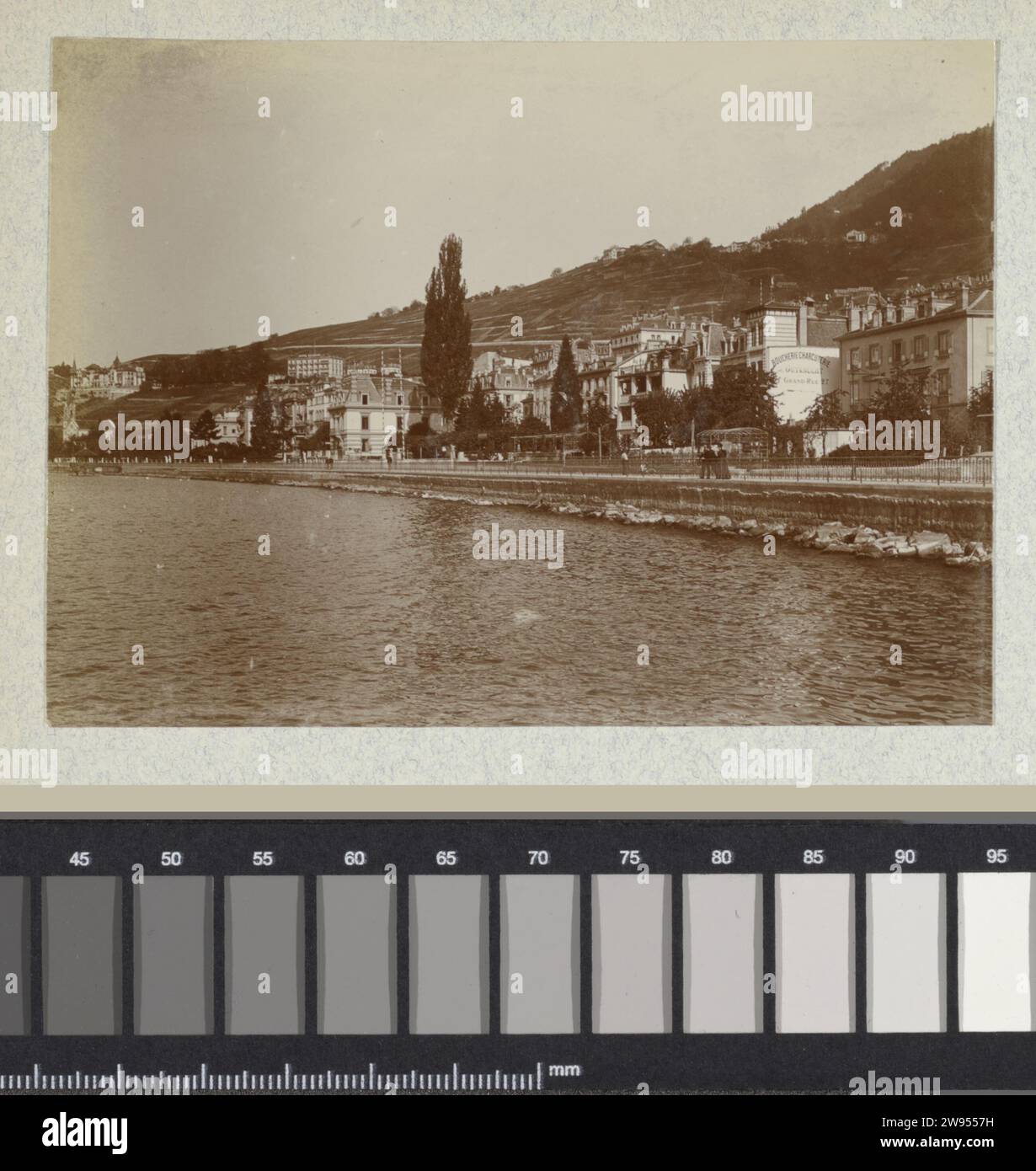 Vacanze in Svizzera, Andries Augustus Boom, 1899 Fotografia vacanza a Vitznau, Svizzera. Fa parte dell'album fotografico della famiglia Boom-Gonggrijp in Suriname e Curaco. Supporto fotografico Svizzera. Vitznau Foto Stock