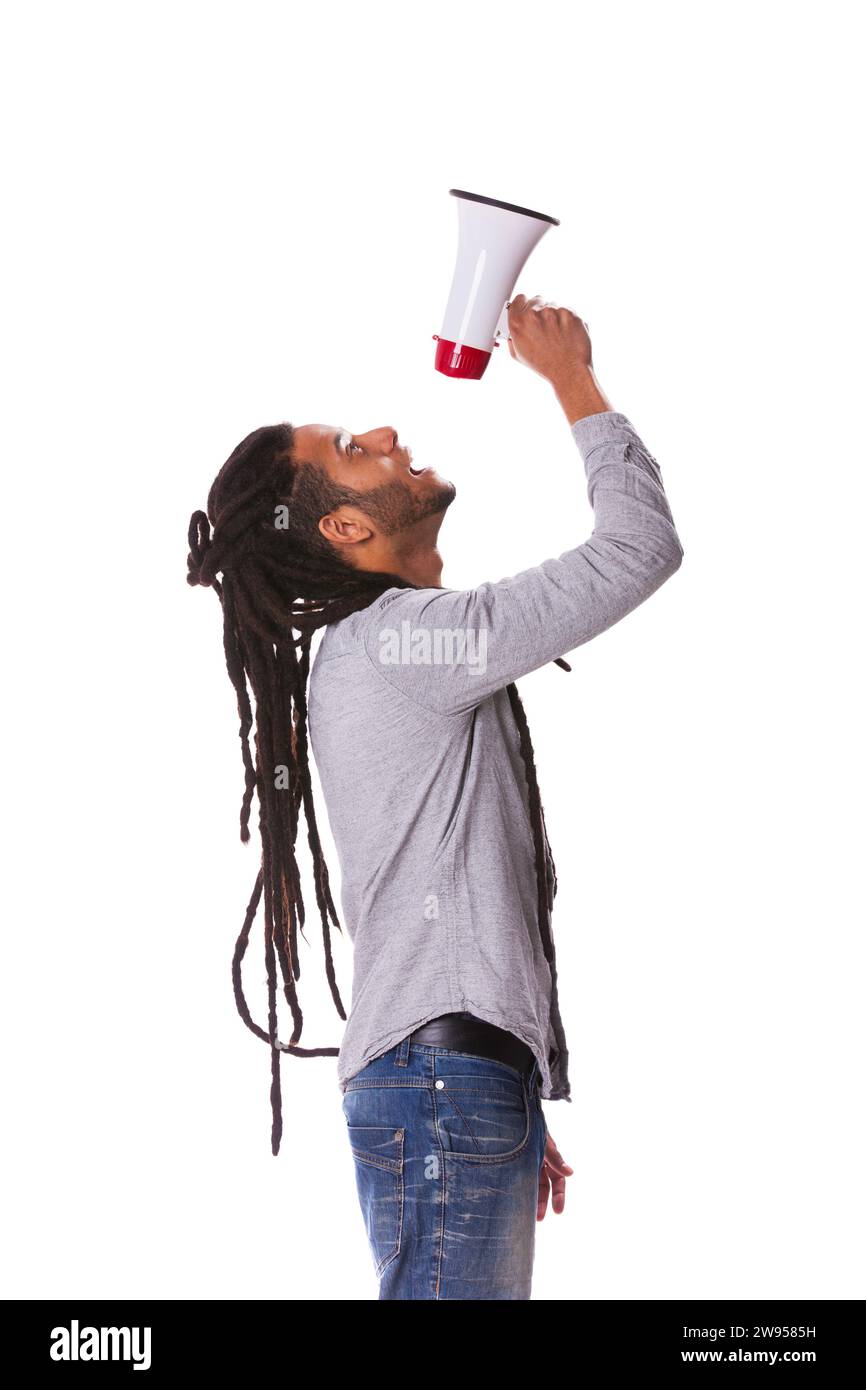 Bell'uomo rastafari che parla al megafono Foto Stock