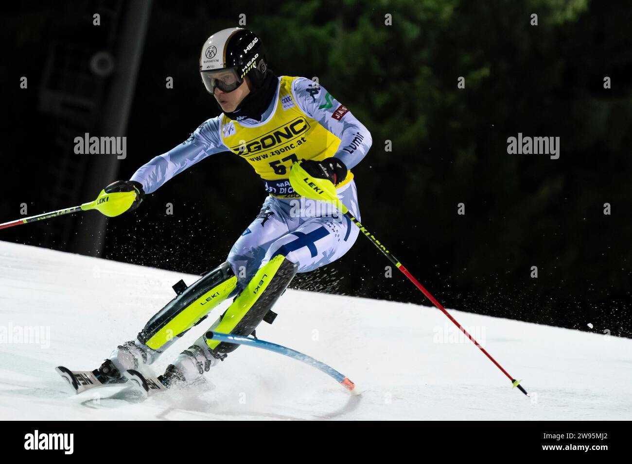 Madonna di Campiglio, Trento, 22 dicembre 2023: POHJOLAINEN Jesper (fin) gareggia nella Coppa del mondo di sci alpino Audi fa 2023-24 Slal maschile Foto Stock