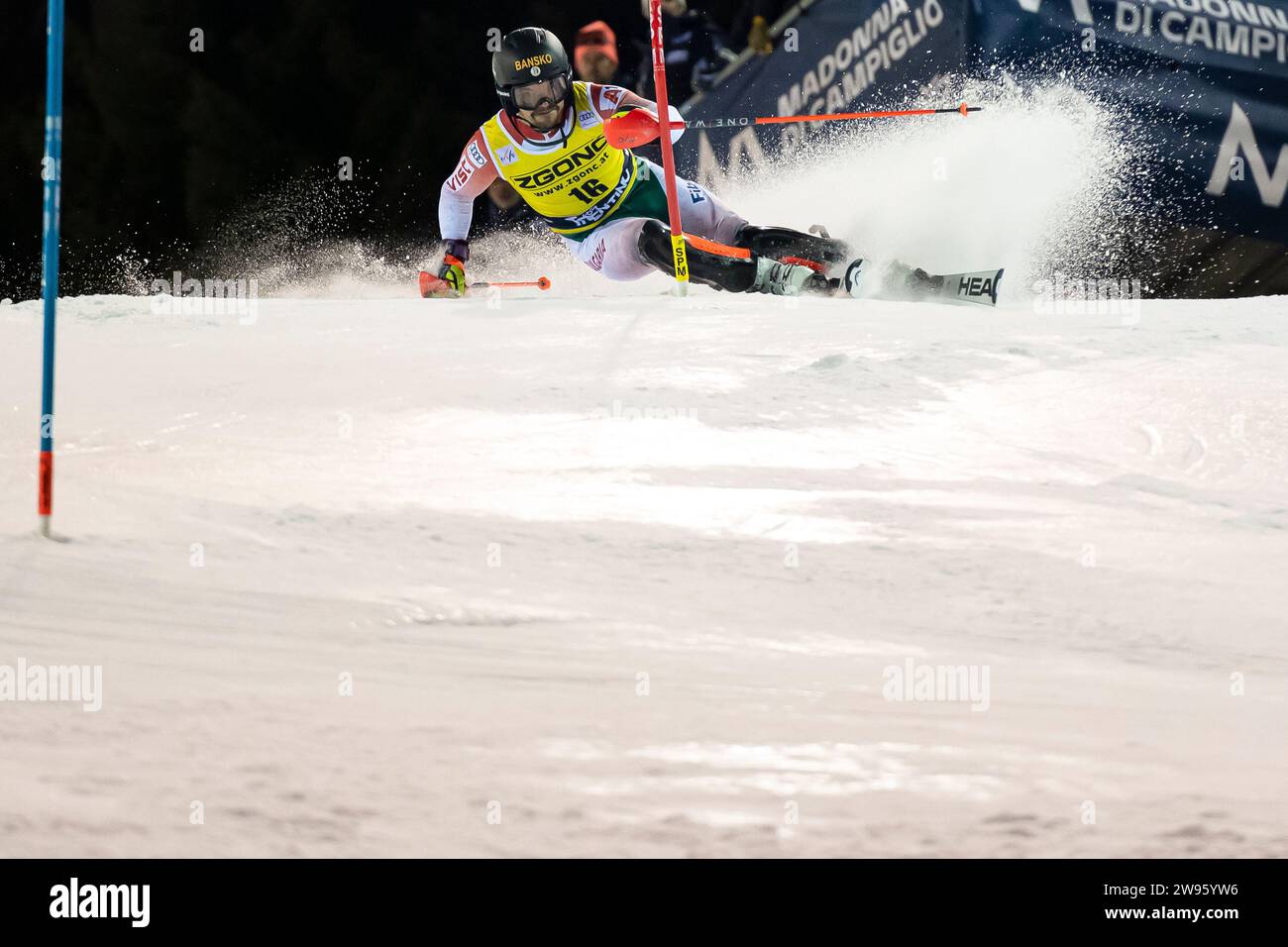 Madonna di Campiglio, Trento, 22 dicembre 2023: POPOV Albert (Bul) gareggia nella Coppa del mondo di Sci Alpino Audi Fis 2023-24 Slalom RAC Foto Stock