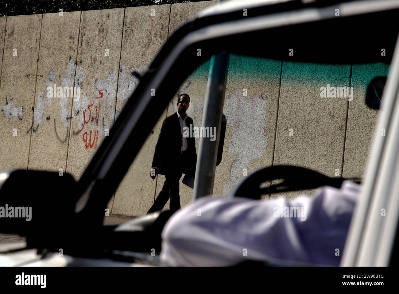 Il Cairo è la capitale dell'Egitto e la città più grande del mondo arabo e dell'Africa, con una popolazione di circa 9 milioni di abitanti che si trova vicino al delta del Nilo Foto Stock