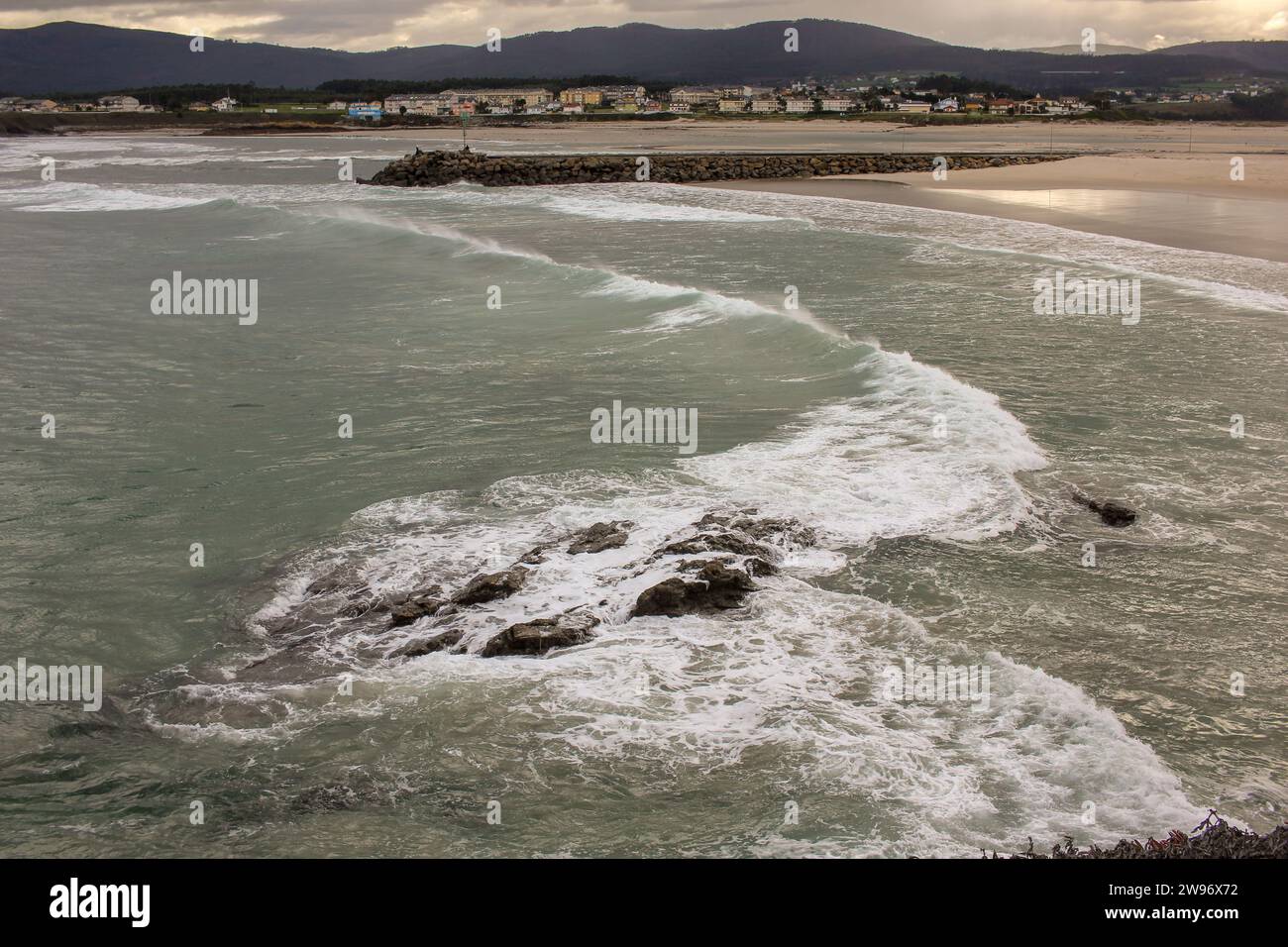 Segreti rivelati: Una spiaggia di Rapadoira esposta Foto Stock