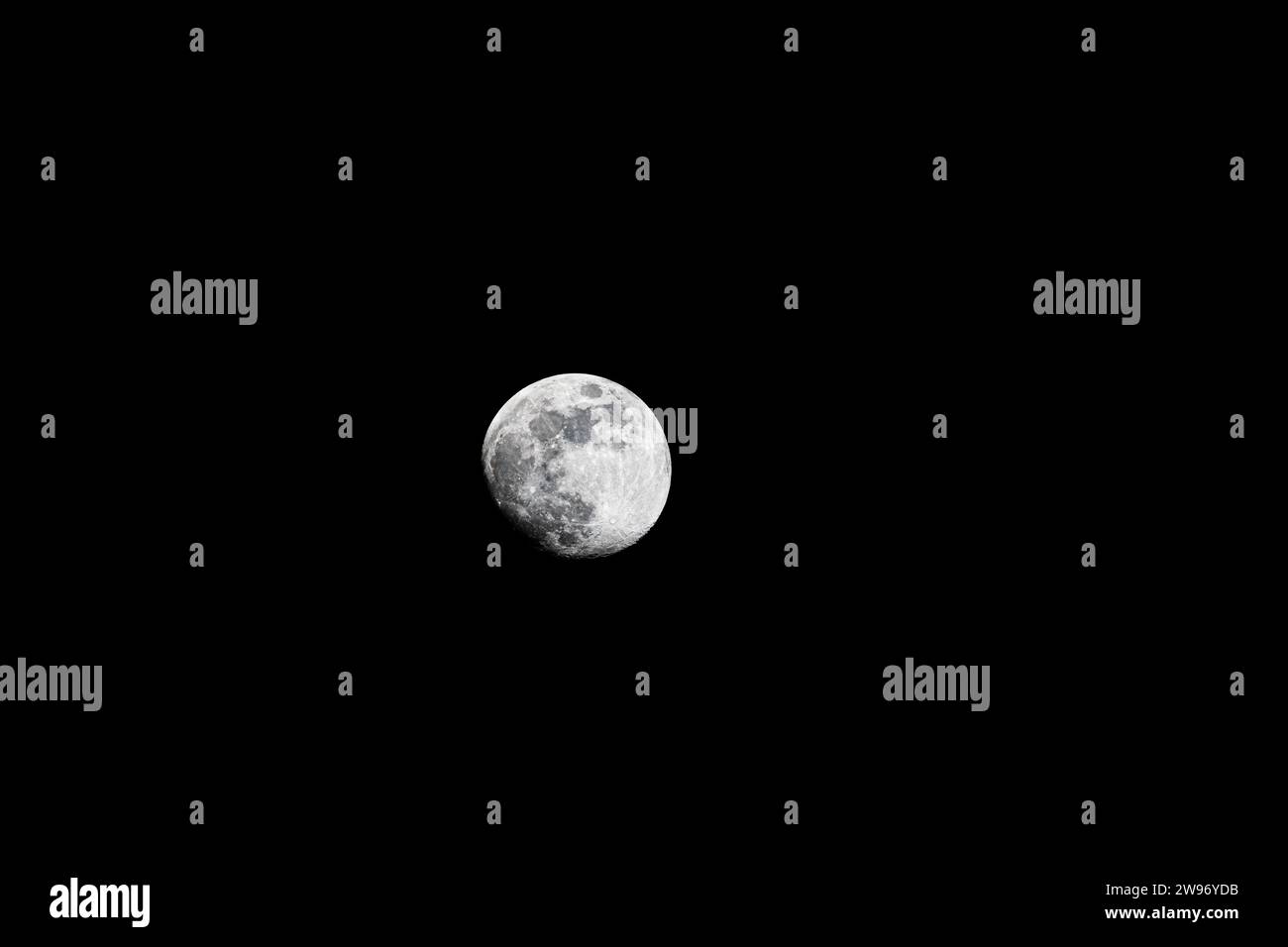 A Full Moon al suo apice domenica 24 dicembre 2023. Foto Stock
