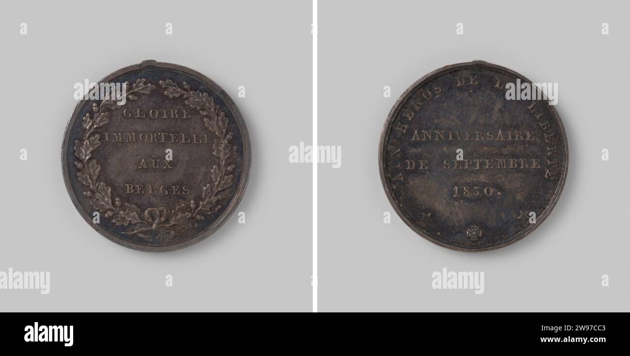 Primo compleanno della Rivoluzione belga, M. Borrel, medaglia di bronzo 1831. Parte anteriore: Iscrizione all'interno di Eikekrans. Rovescio: Iscrizione all'interno di Omnipia Bronze (metallo) Bearing (lavorazione dei metalli) Brussels Foto Stock