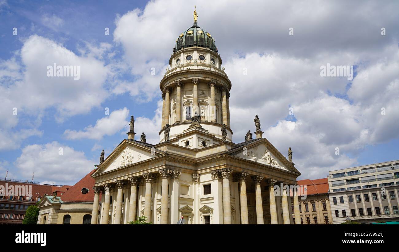Una cattedrale tedesca a Berlino nell'estate del 2023 Foto Stock