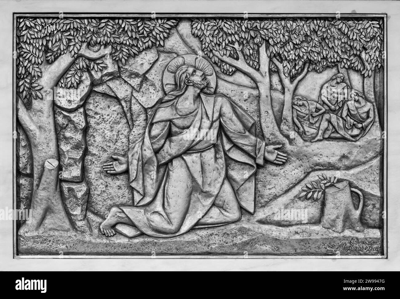 L'agonia nel giardino - il primo mistero doloroso. Una scultura in rilievo nella Basilica di nostra Signora del Rosario di Fatima a Fatima, Portogallo. Foto Stock