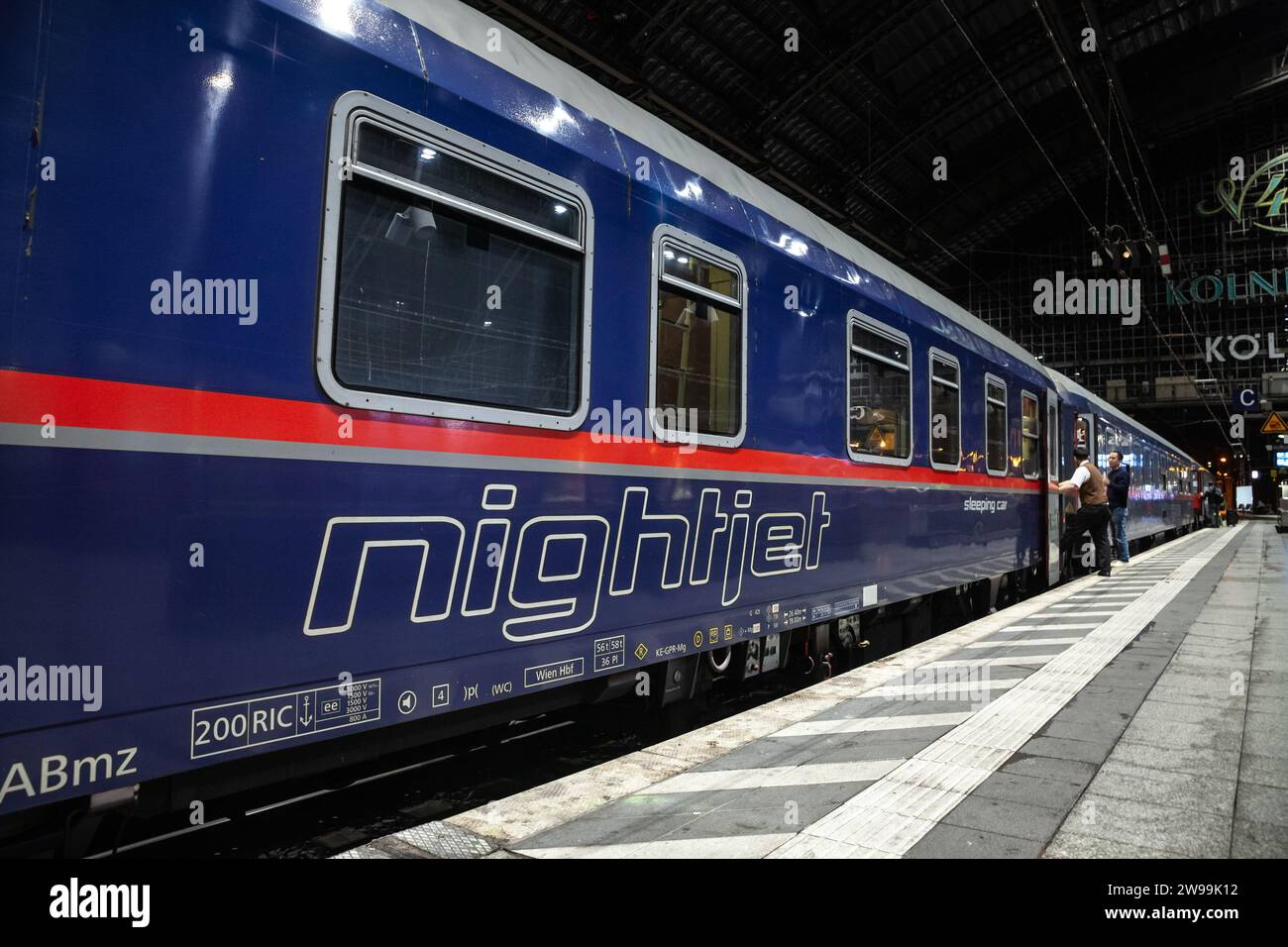 Immagine di un logo del treno notturno amsterdam innsbruck, gestito da Night Jet. Nightjet è un marchio registrato dalle Ferrovie federali austriache Ö Foto Stock