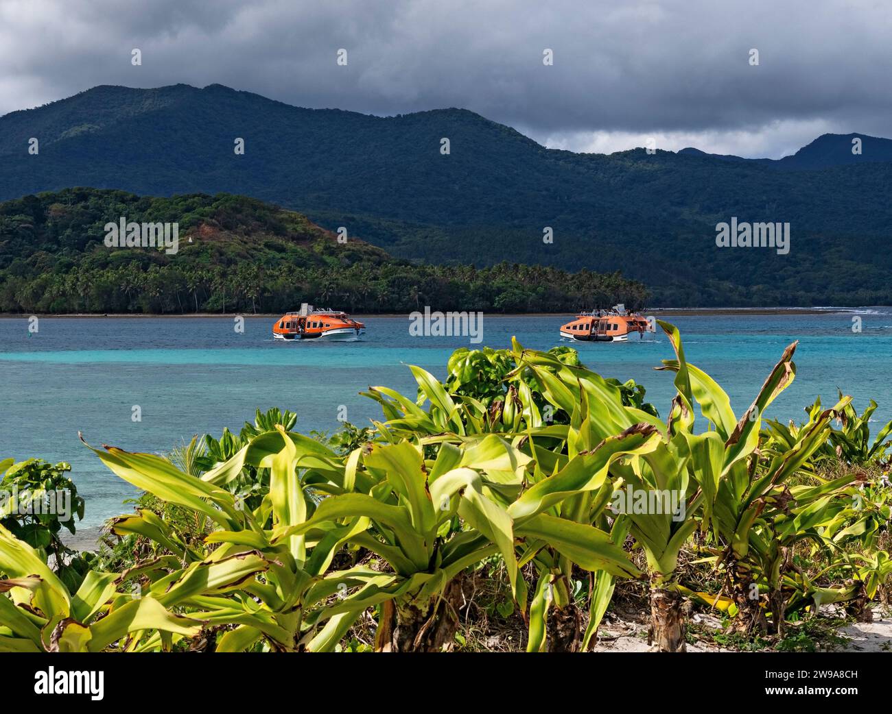 Crociera Sud Pacifico / passeggeri della nave da crociera a bordo di tender battelli dallo splendore del Carnevale in visita a Mystery Island. Dopo la partenza da Sydney Foto Stock