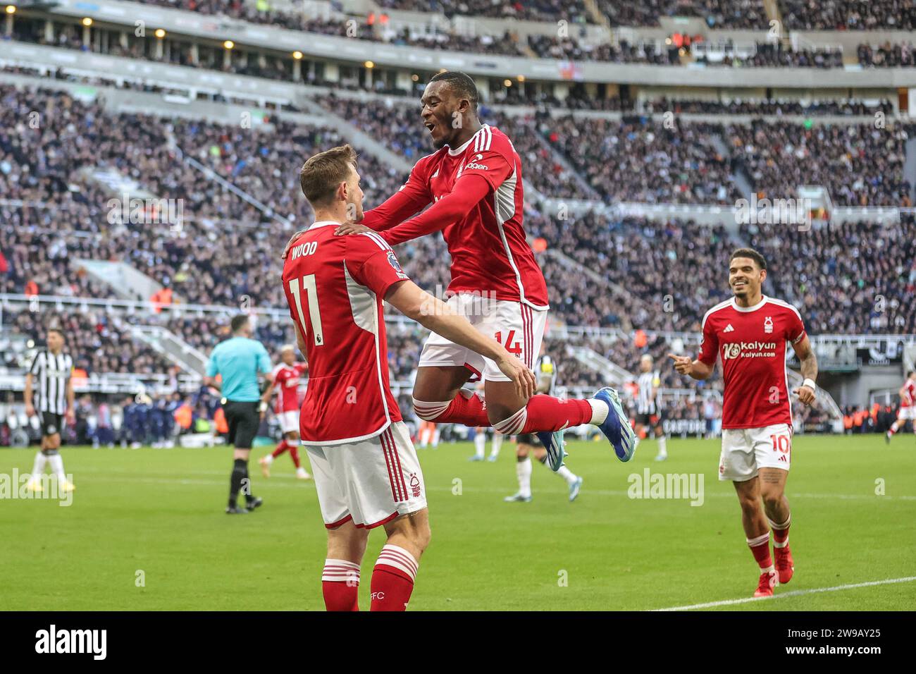 Newcastle, Regno Unito. 26 dicembre 2023. Chris Wood del Nottingham Forest celebra il suo obiettivo di raggiungere il 1-3 durante la partita di Premier League Newcastle United contro Nottingham Forest a St. James's Park, Newcastle, Regno Unito, 26 dicembre 2023 (foto di Mark Cosgrove/News Images) a Newcastle, Regno Unito il 12/26/2023. (Foto di Mark Cosgrove/News Images/Sipa USA) credito: SIPA USA/Alamy Live News Foto Stock