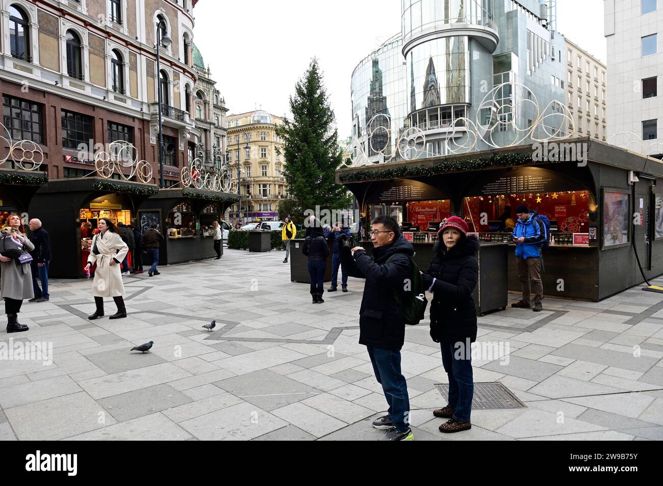 Vienna, Austria. Natale e mercatino d'arte allo Stephansplatz di Vienna Foto Stock