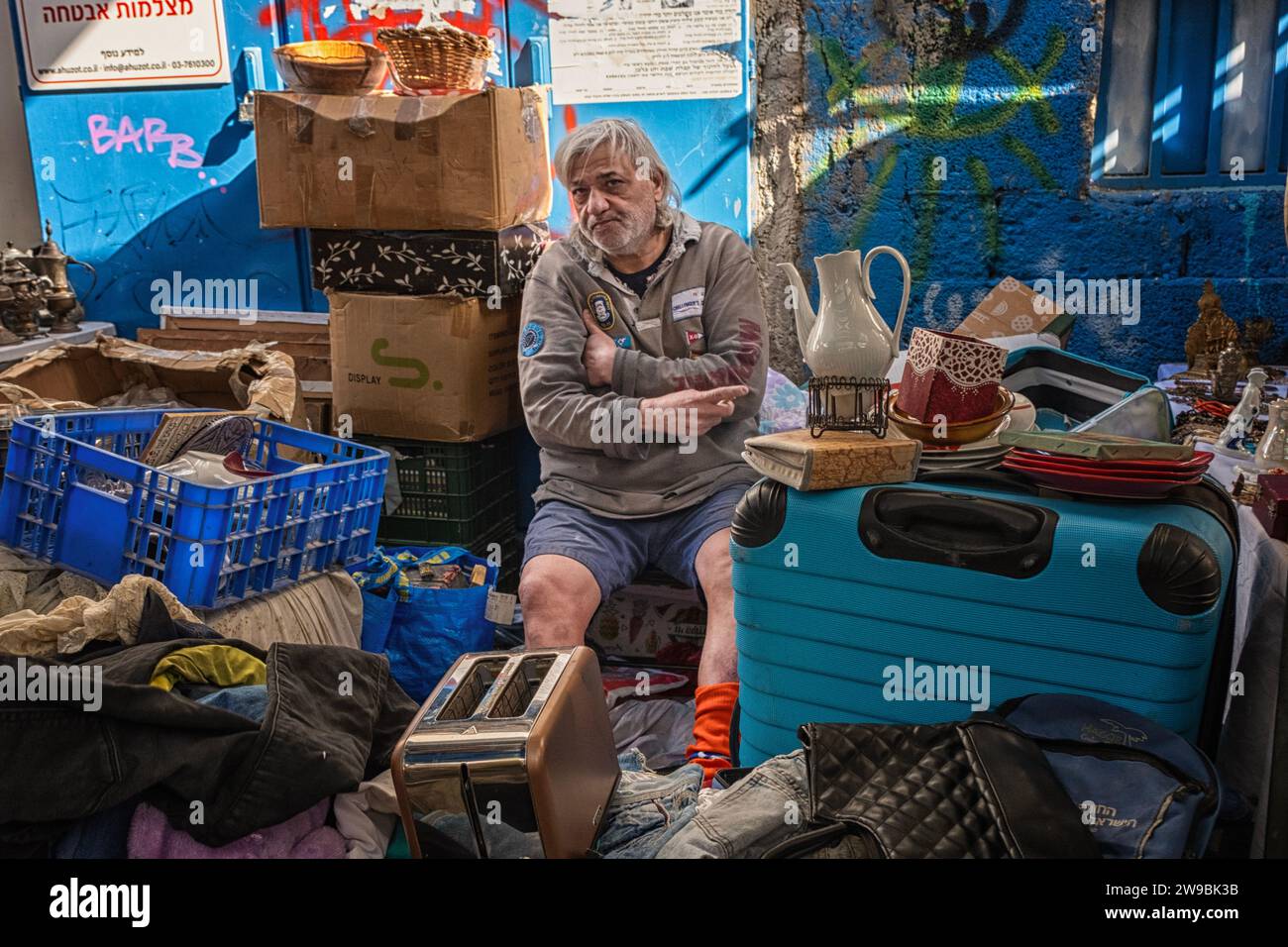Tel Aviv Yafo, Israele - 22 dicembre 2023: Mercato delle pulci nella vecchia Yafo. Foto Stock
