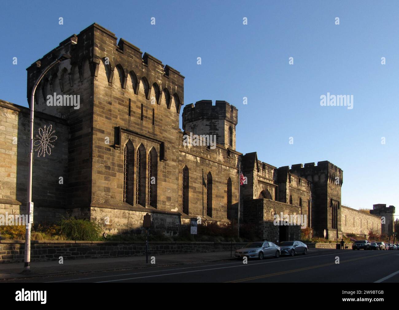 L'Eastern State Penitentiary, un'ex prigione di stato nel quartiere di Fairmount, è considerata la prima prigione al mondo in stile penitenziario. Foto Stock