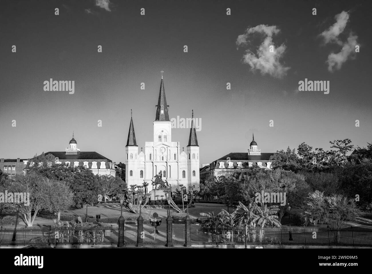 New Orleans, Stati Uniti - 25 ottobre 2023: Vista panoramica di mattina presto su St Louis a Jackson Square a New Orleans, USA. Foto Stock