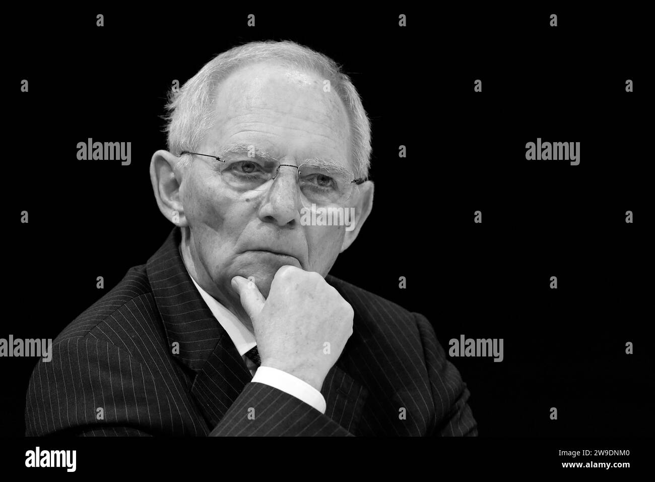 CDU-Politiker Wolfgang Schäuble ist gestorben. Der langjährige Christdemokrat erlag im alter von 81 Jahren im Kreise Seiner Familie einem Krebsleiden. Archivfoto von der dbb-Jahrestagung 2020 a Köln Köln, 06.01.2020 NRW Deutschland *** il politico della CDU Wolfgang Schäuble è morto il cristiano-democratico di lunga data soccombe al cancro all'età di 81 anni circondato dalla sua famiglia Archivio foto della Conferenza annuale della dbb 2020 a Colonia Colonia, 06 01 2020 NRW Germania Copyright: xChristophxHardtx Foto Stock