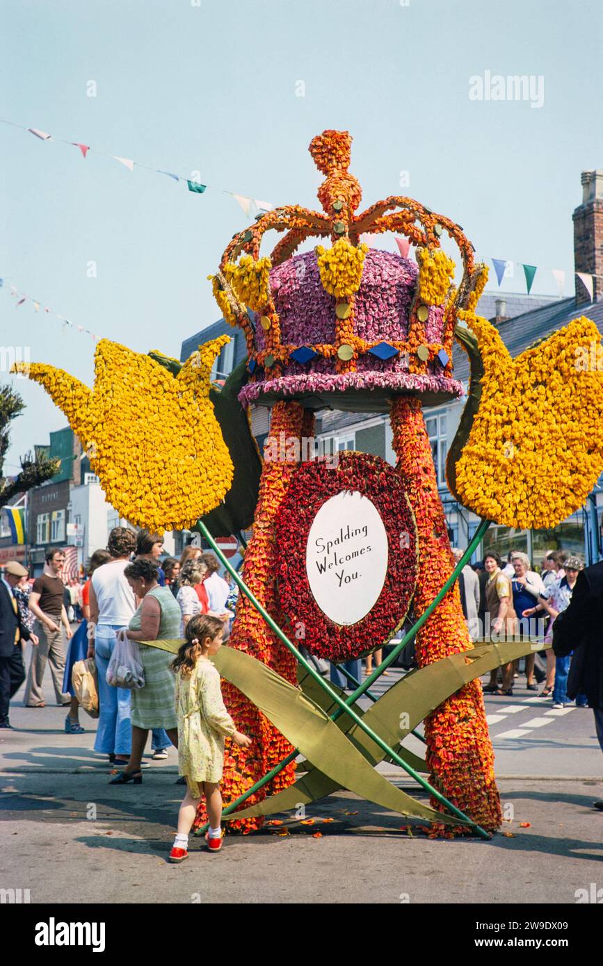 Spalding Flower Parade, Spalding, Lincolnshire, Inghilterra, Regno Unito maggio 1976 Foto Stock