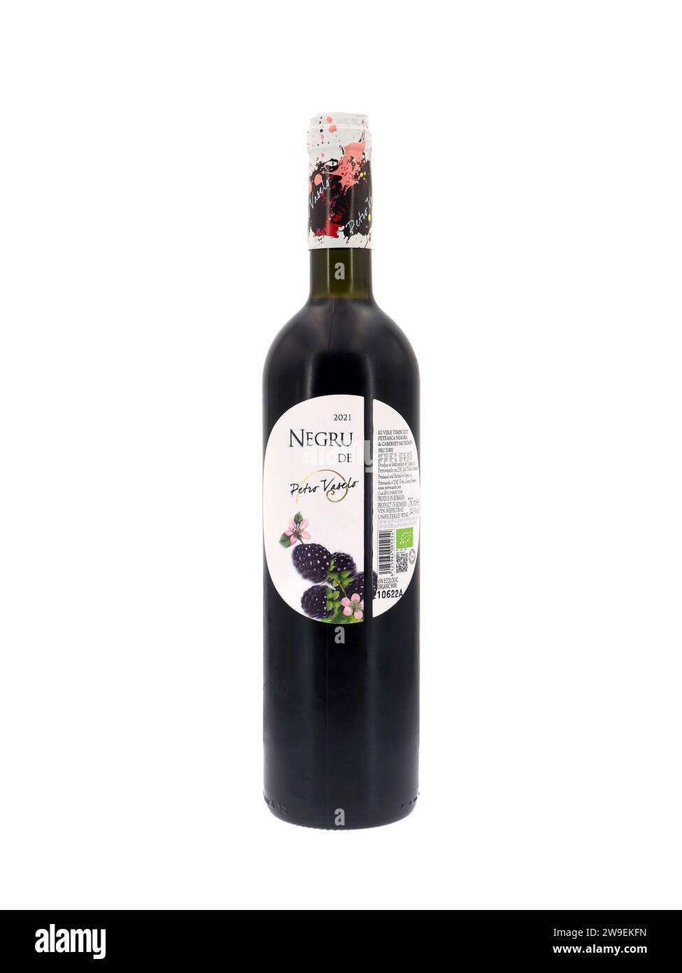 ROMA, ITALIA - 3 GENNAIO 2024. Bottiglia di vino rosso Negru de Petro Vaselo isolato su fondo bianco. Foto Stock