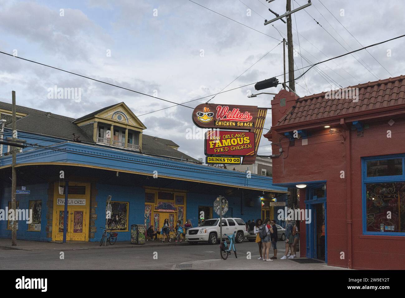 Willie's Chicken Shack all'angolo tra Frenchman e Chartres Street nel quartiere Marigny di New Orleans. Foto Stock