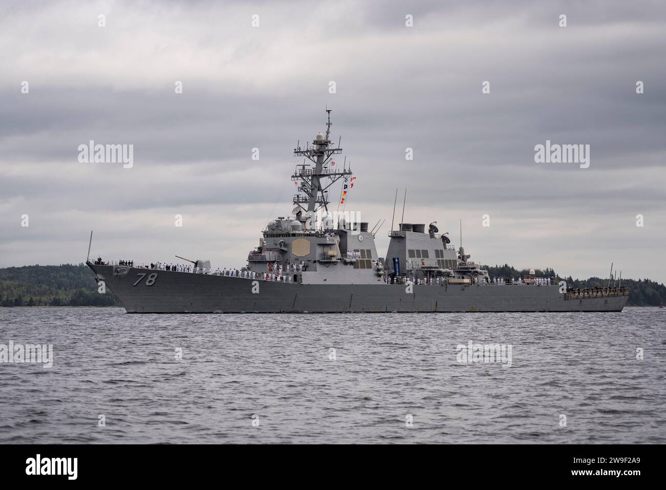 Il cacciatorpediniere USS Porter che partecipa al viaggio alla fine della Fleet Week ad Halifax, nuova Scozia, Canada. Foto Stock