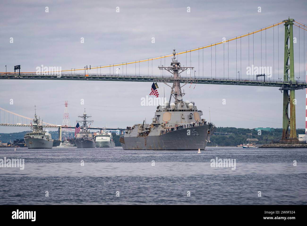 Il cacciatorpediniere USS James e Williams a Halifax, nuova Scozia, per la prima Halifax International Fleet Week. Foto Stock