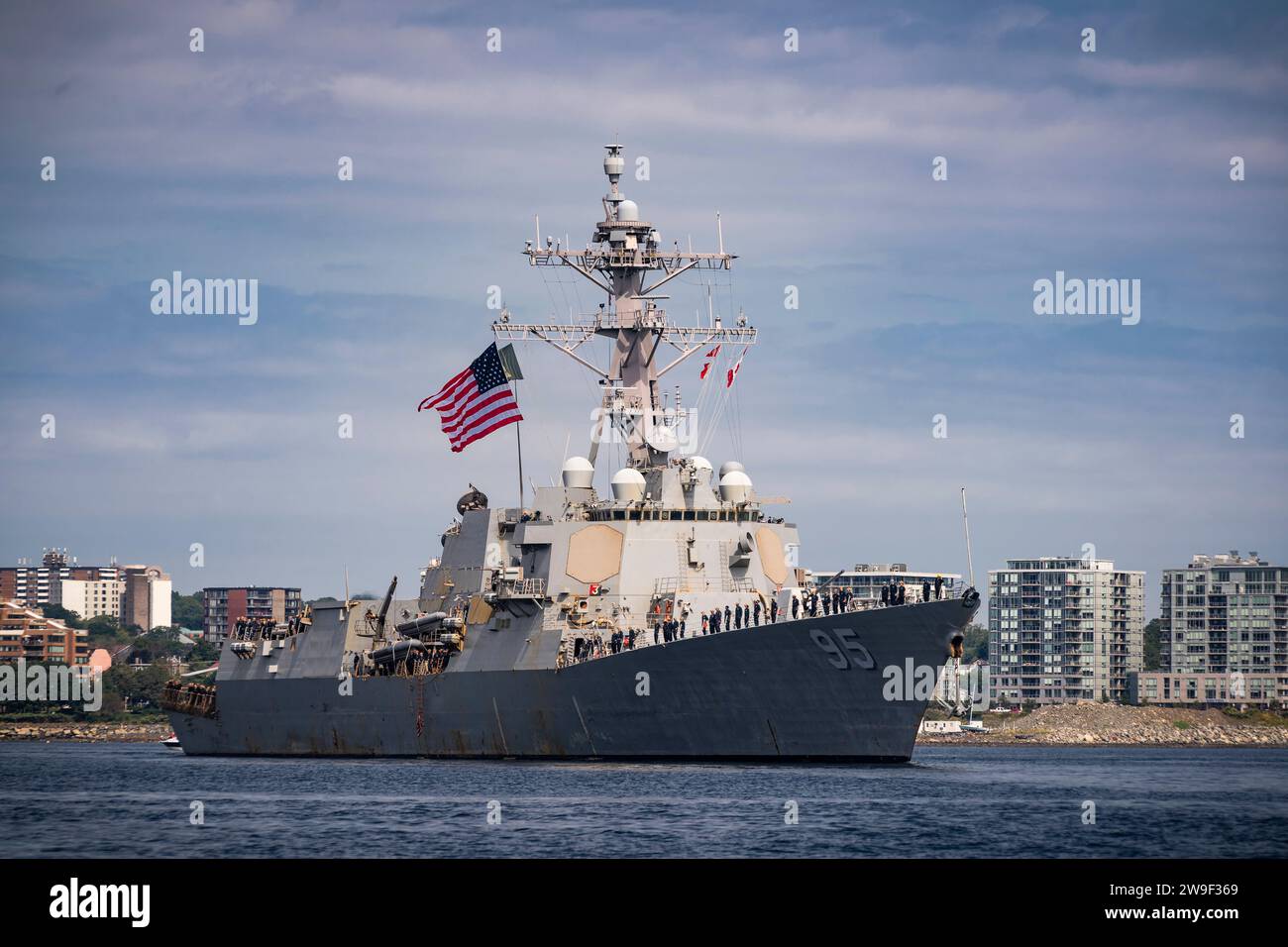 Il cacciatorpediniere USS James e Williams a Halifax, nuova Scozia, per la prima Halifax International Fleet Week. Foto Stock