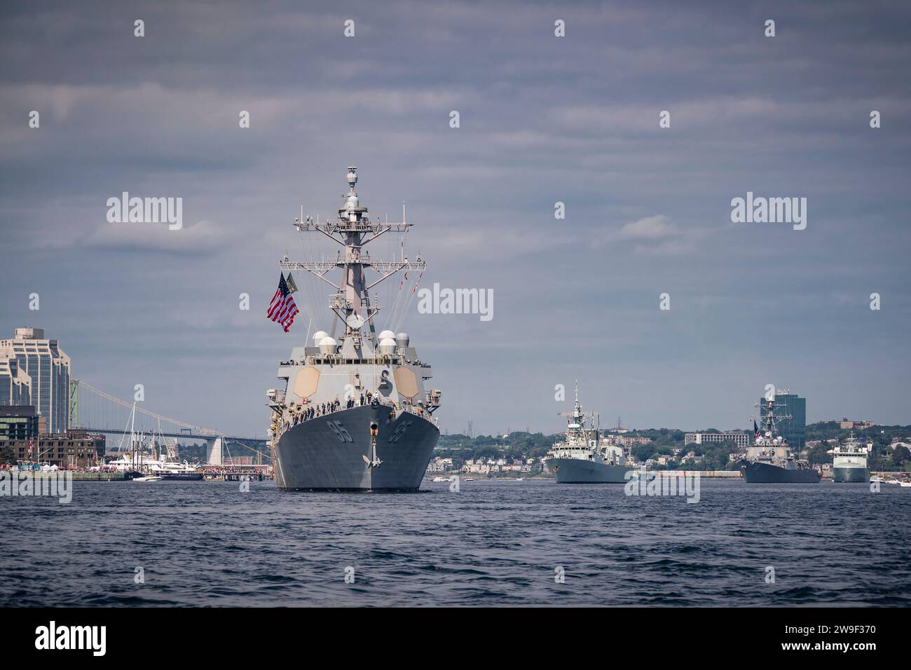 Il cacciatorpediniere USS James e Williams a Halifax, nuova Scozia, per la prima Halifax International Fleet Week. Foto Stock