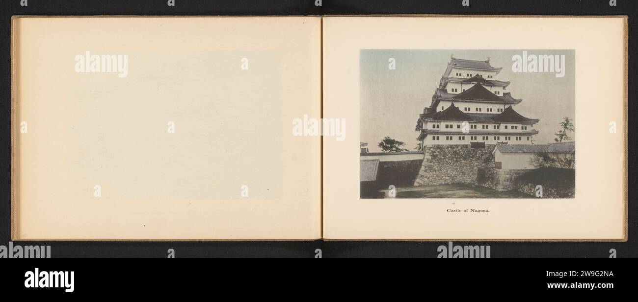 Vista del castello di Nagoya, Kōzaburō Tamamura (possibile), c. 1895 - c. 1905 stampa fotomeccanica castello collotipo di carta di Nagoya Castello di Nagoya Foto Stock