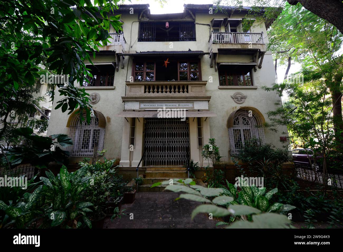 Edificio commemorativo Mancherji Joshi nella Colonia di Parsi, Dadar East, Mumbai, India. Foto Stock