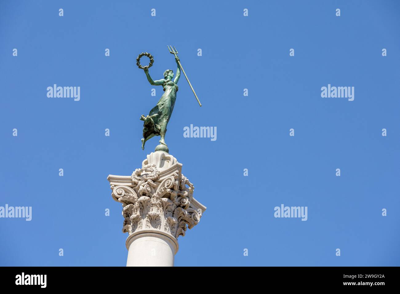 La statua del Dewey Monument ispirata ad Alma de Bretteville Spreckels, che inventò il termine "Sugar Daddy", Union Square San Fransisco, 24 giugno 2023 Foto Stock