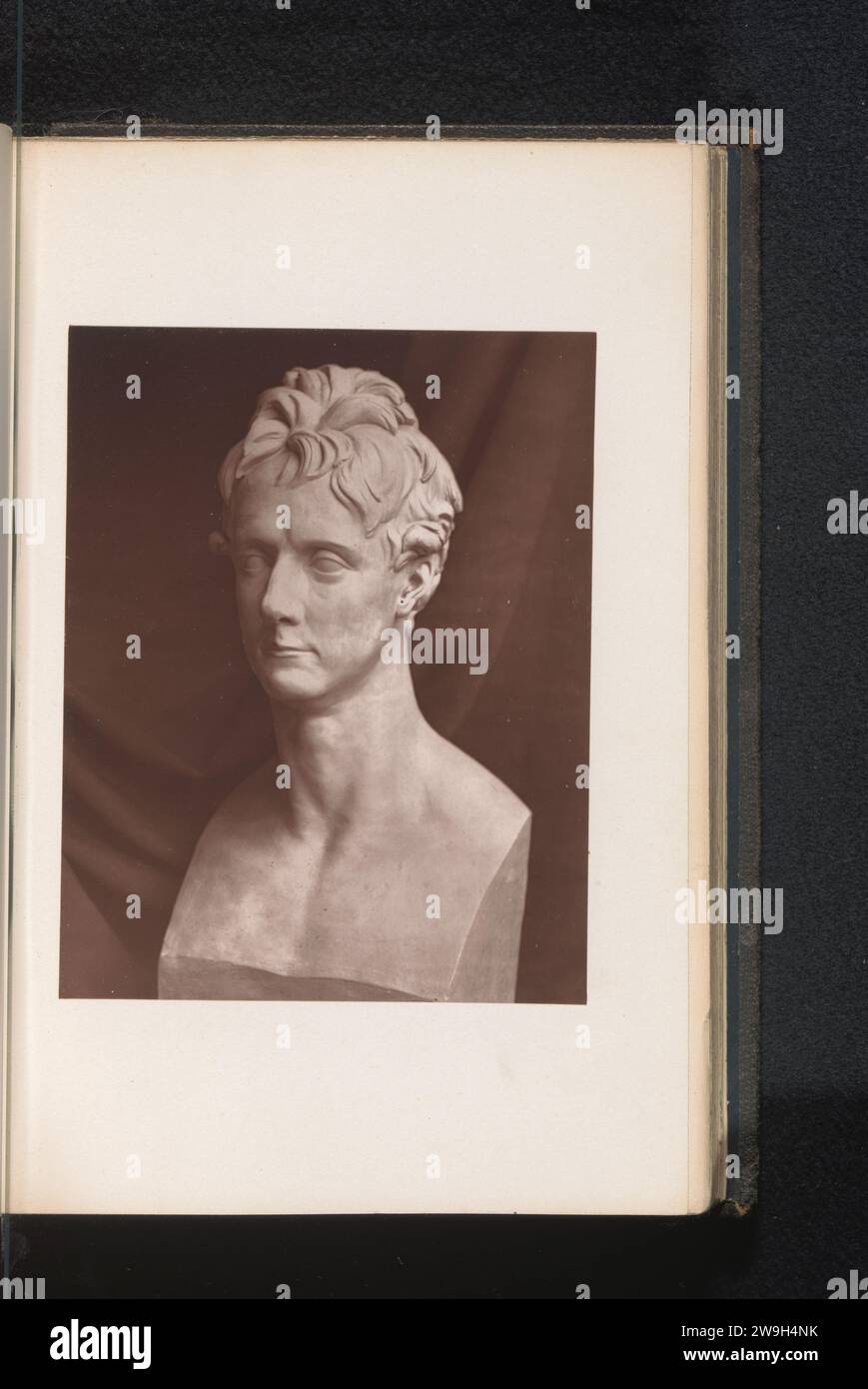 Buste van Augustus William Hare, anonimo, c. 1866 - in o prima del 1876 carta fotomeccanica stampa petto, busto. scultura Foto Stock