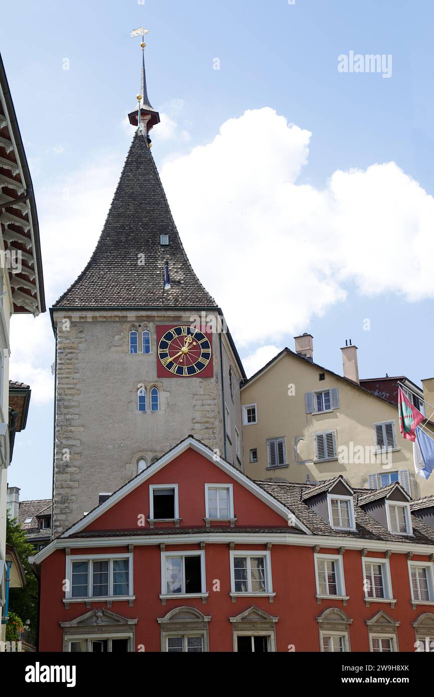 La torre medievale dei grimmenturm in via Neumarkt, Zurigo, Svizzera Foto Stock