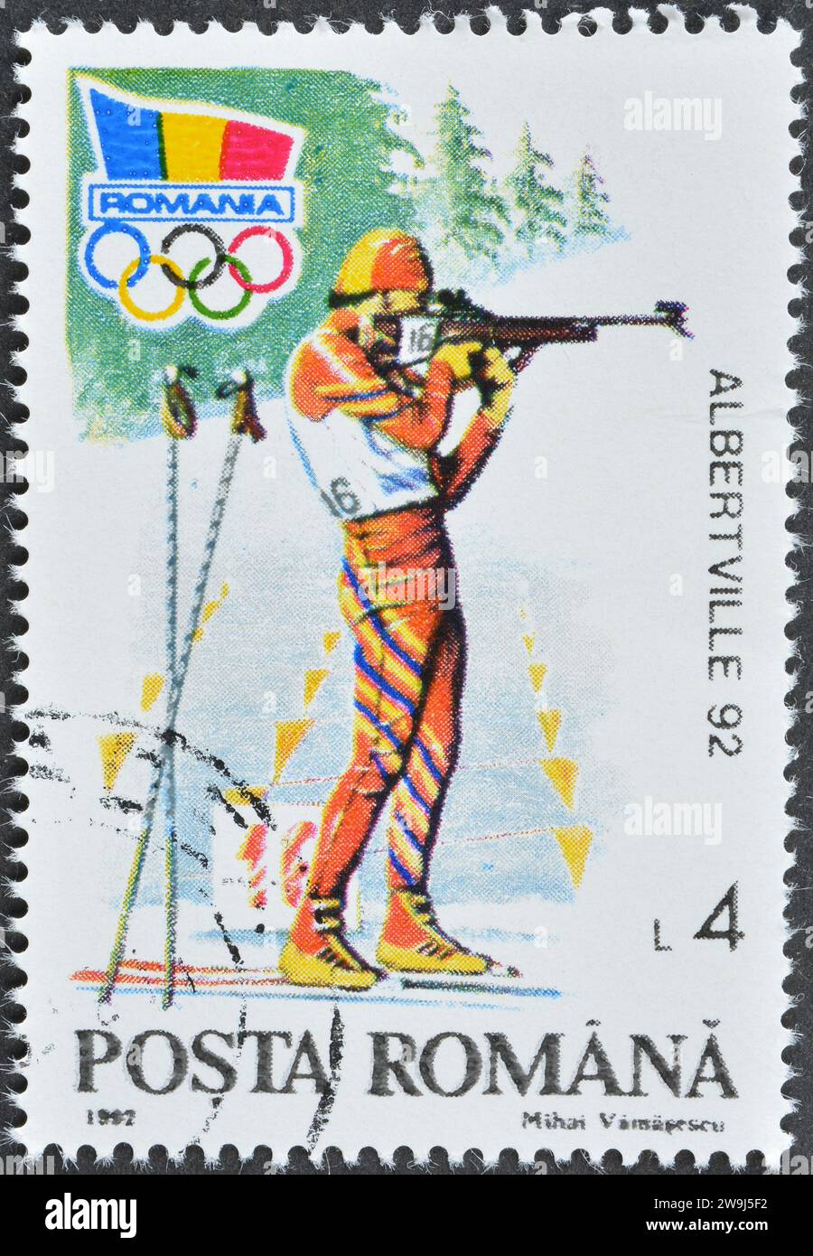 Francobollo cancellato stampato dalla Romania, che mostra il biathlon, Giochi Olimpici invernali 1992 - Albertville, circa 1992. Foto Stock