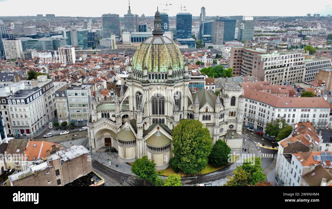 Foto drone Sainte-Marie Royal Church, Koninklijke Sint-Maria Kerk van Schaarbeek Bruxelles Belgio Europa Foto Stock