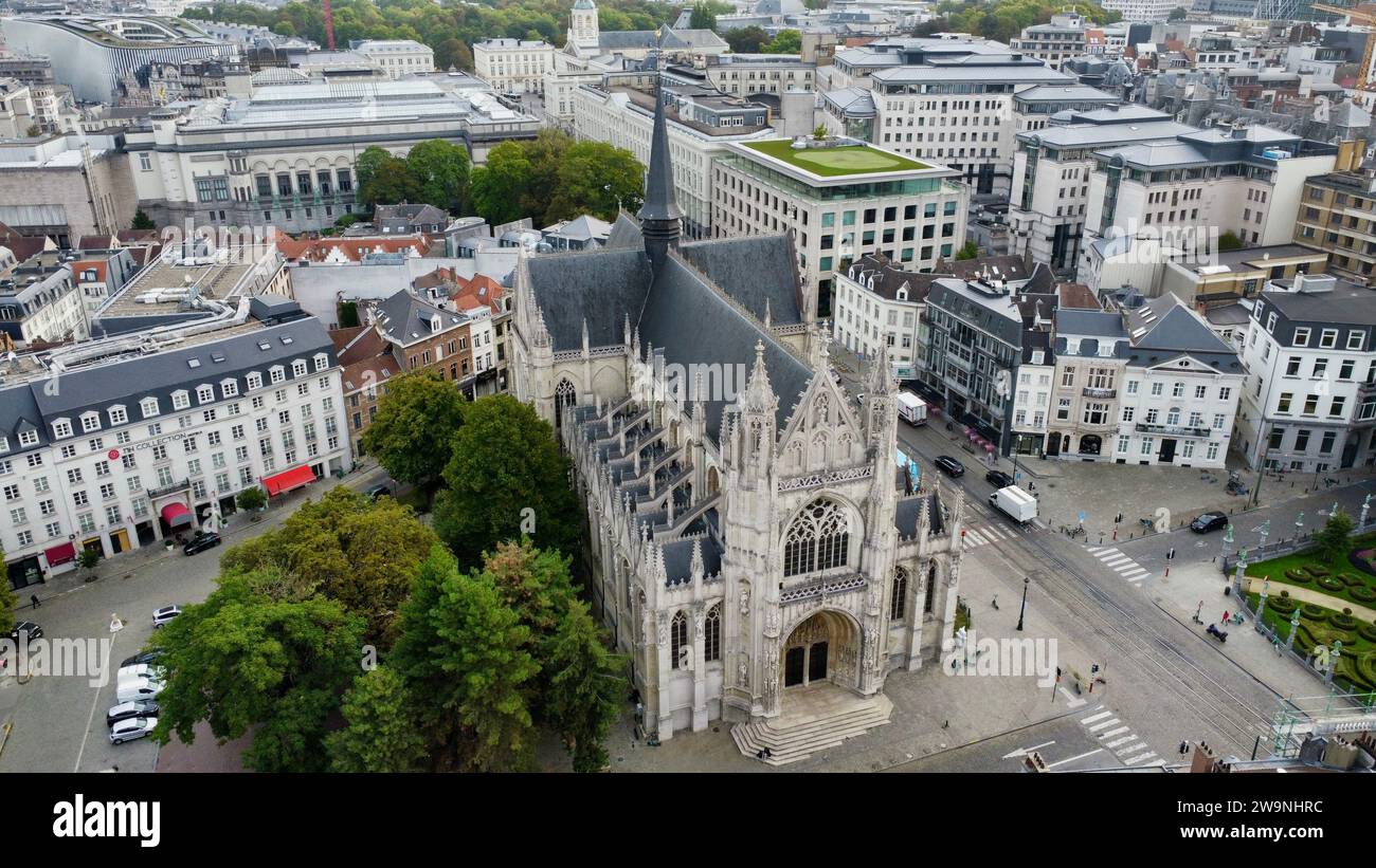 Foto drone Notre-Dame des Victoires chiesa, Onze-lieve-Vrouw-ter-Zavelkerk Bruxelles belgio Europa Foto Stock