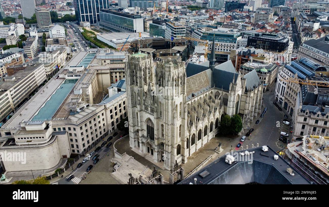 Foto drone Saints-Michel-et-Gudule Cathedral, St-Michiels en St-Goedelekathedraal Brussel Belgio Europa Foto Stock