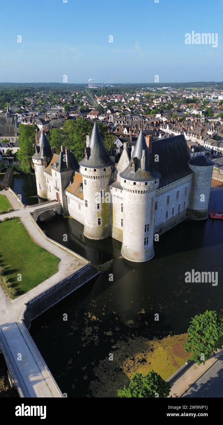 Foto drone castello di Sully-sur-Loire, Château de Sully-sur-Loire Francia Europa Foto Stock