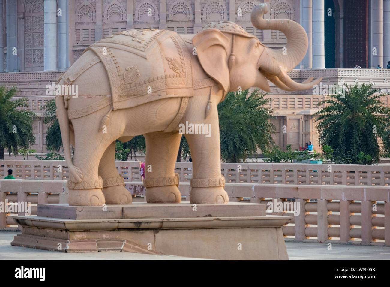 Statua di elefante al Dr. Babasaheb Ambedkar Memorial Park, Vipul Khand 2, Vipul Khand 3, Vipin Khand, Gomti Nagar, Lucknow, Uttar Pradesh 226010, India Foto Stock