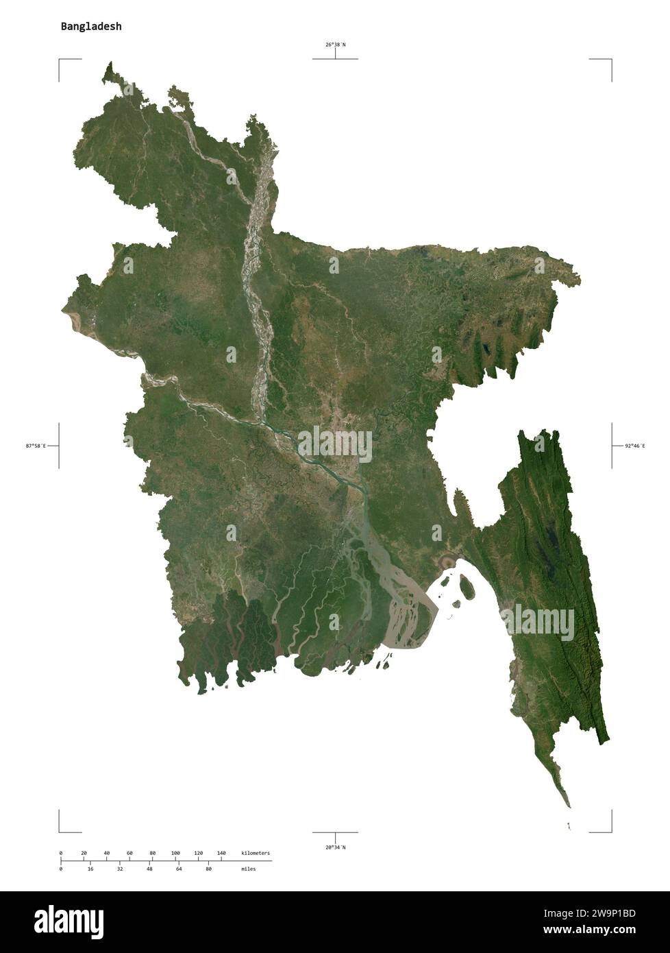 Forma di una mappa satellitare a bassa risoluzione del Bangladesh, con scala di distanza e coordinate di confine della mappa, isolata su bianco Foto Stock